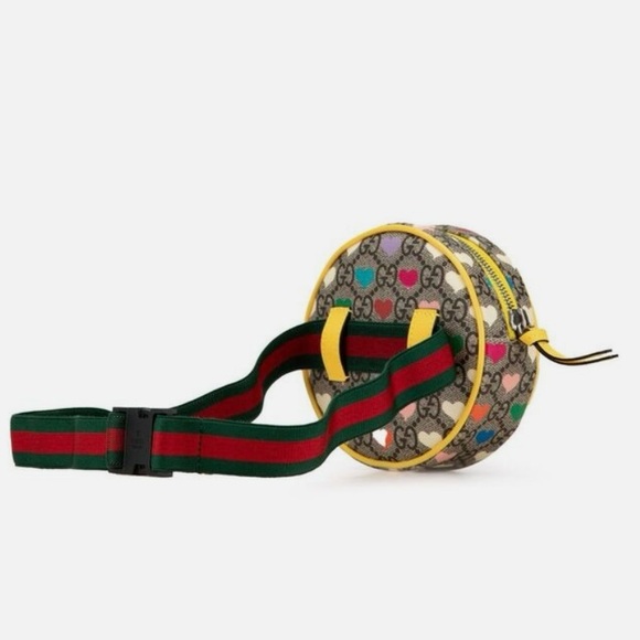 Authentic Gucci Pre-Owned
2016-2023 GG Supreme Kids Hearts belt bag - Picture 10 of 10